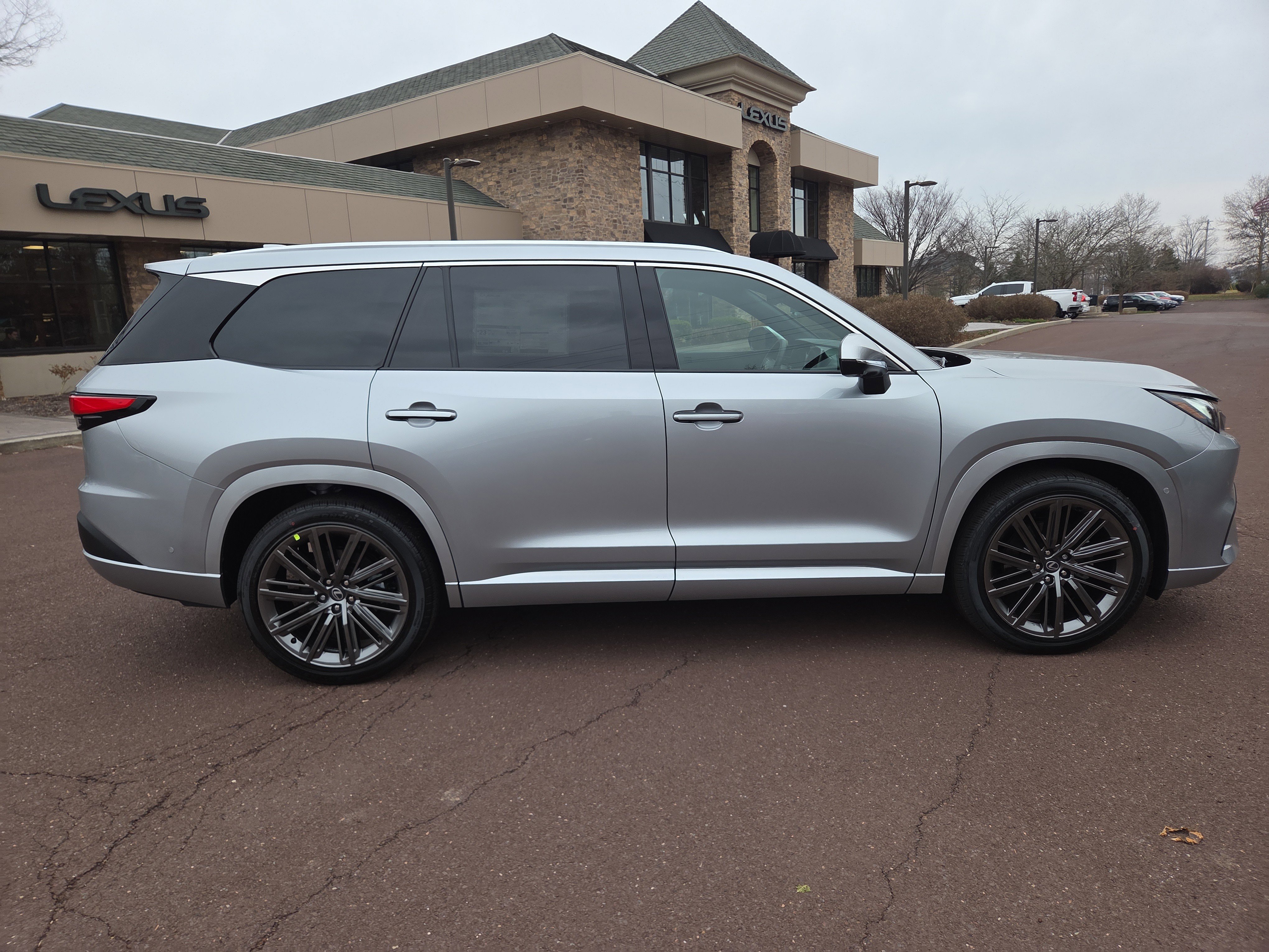 New 2026 Lexus TX 350 AWD image 2