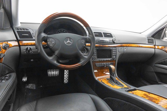 Used 2005 Mercedes-Benz E 500 Sedan image 6