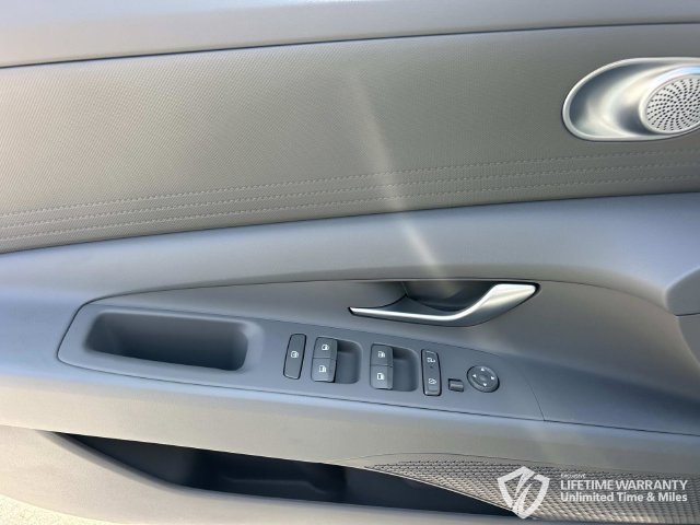 New 2026 Hyundai Elantra SE FWD image 21