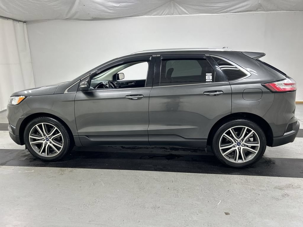 Used 2019 Ford Edge Titanium w/ Cold Weather Package AWD/4WD image 6