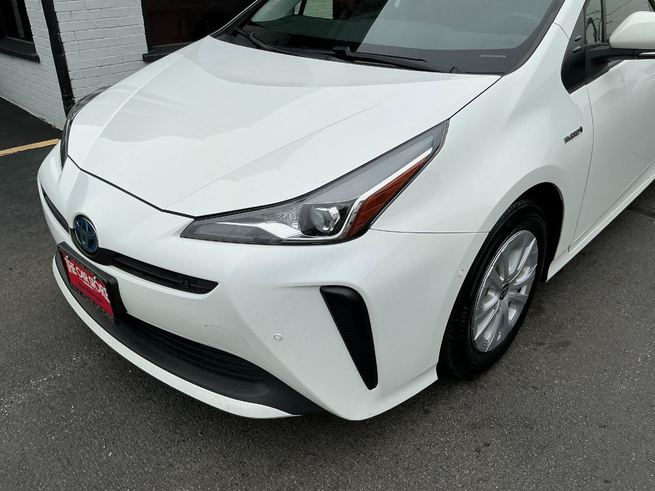 Used 2022 Toyota Prius LE FWD image 29