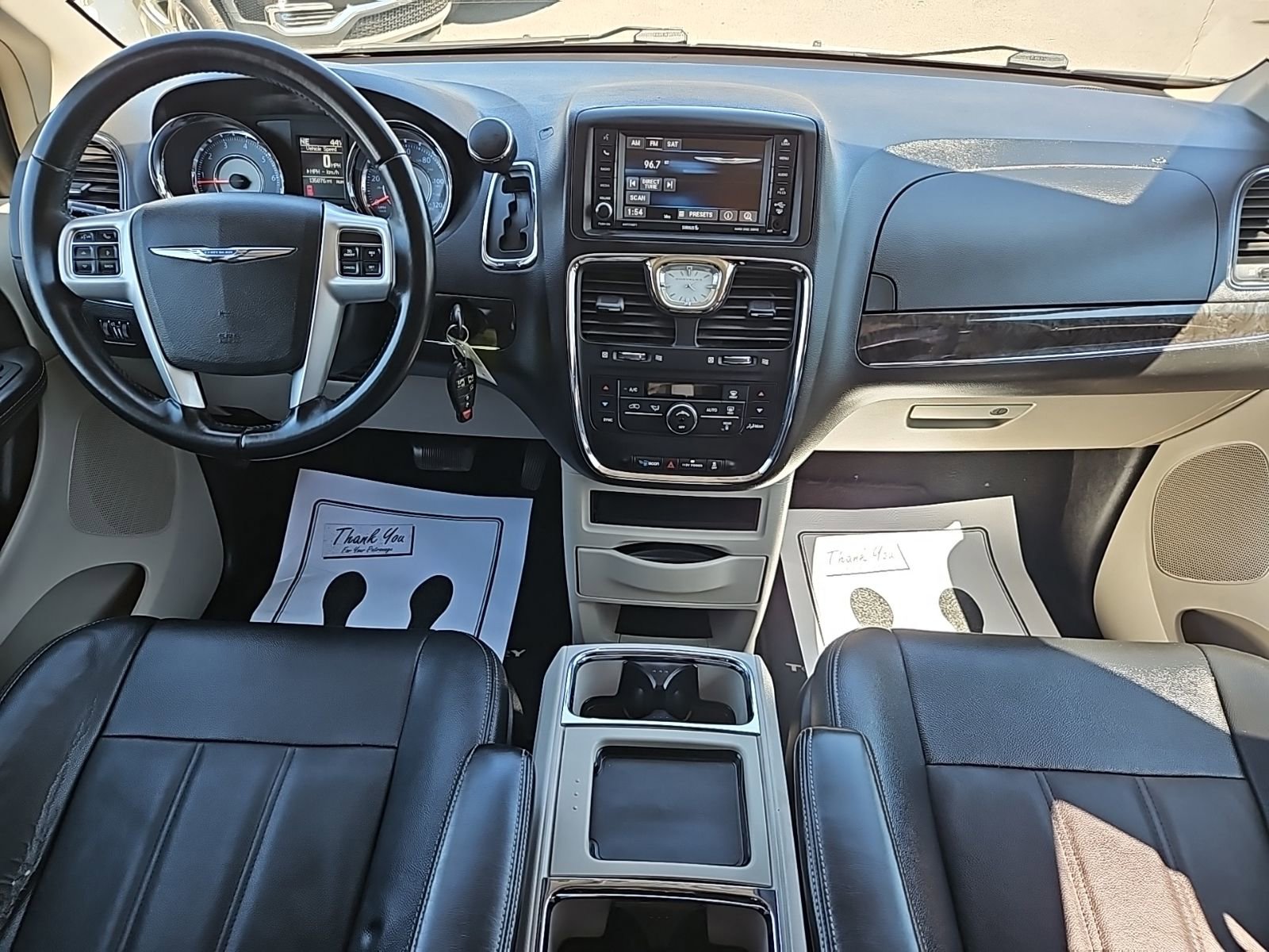 Used 2016 Chrysler Town & Country Touring FWD image 21