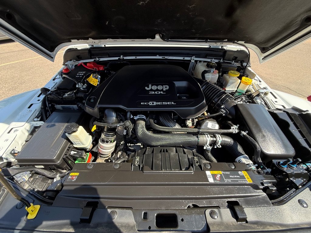 Used 2021 Jeep Gladiator Rubicon AWD/4WD image 17