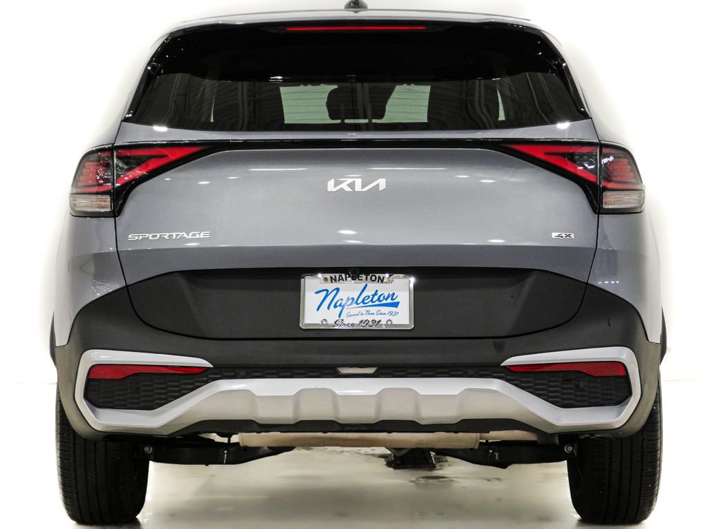 Used 2025 Kia Sportage LX image 7
