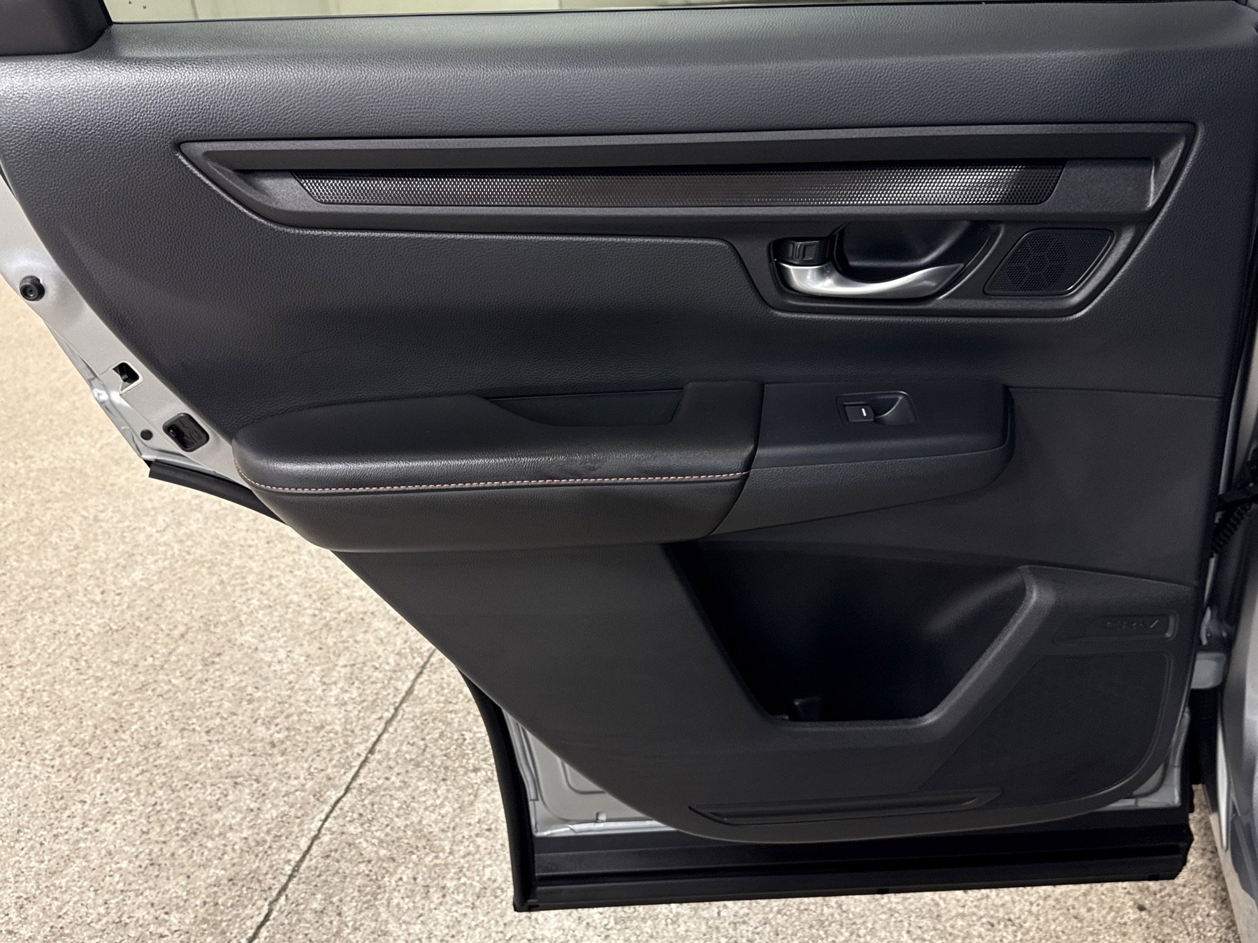 Used 2025 Honda CR-V Sport-L image 15