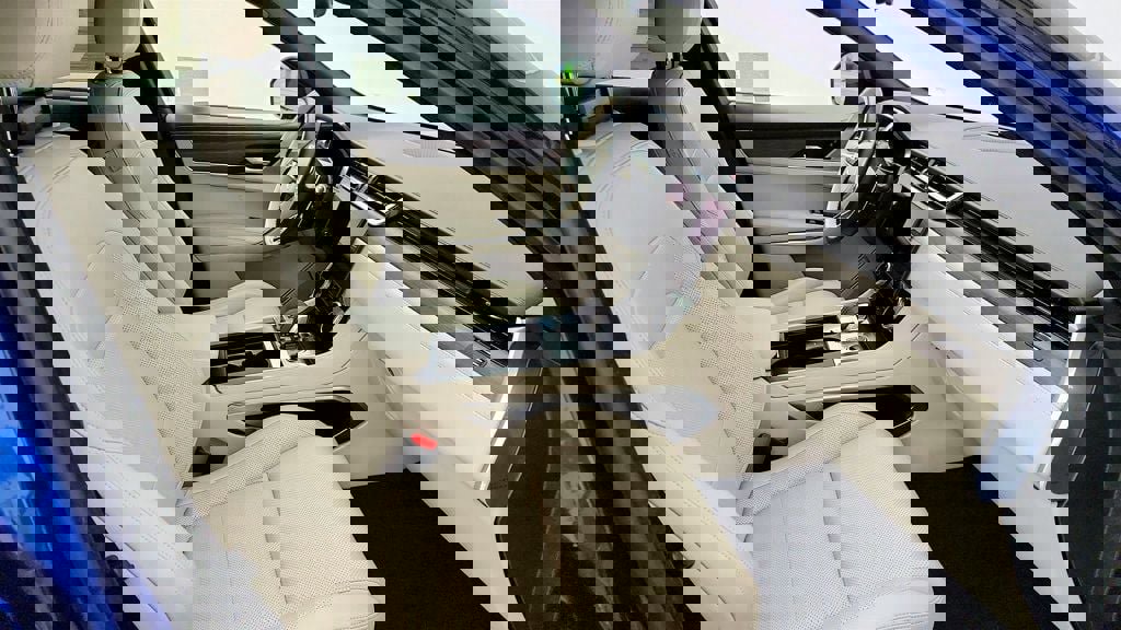 Used 2021 Jaguar F-PACE S image 23