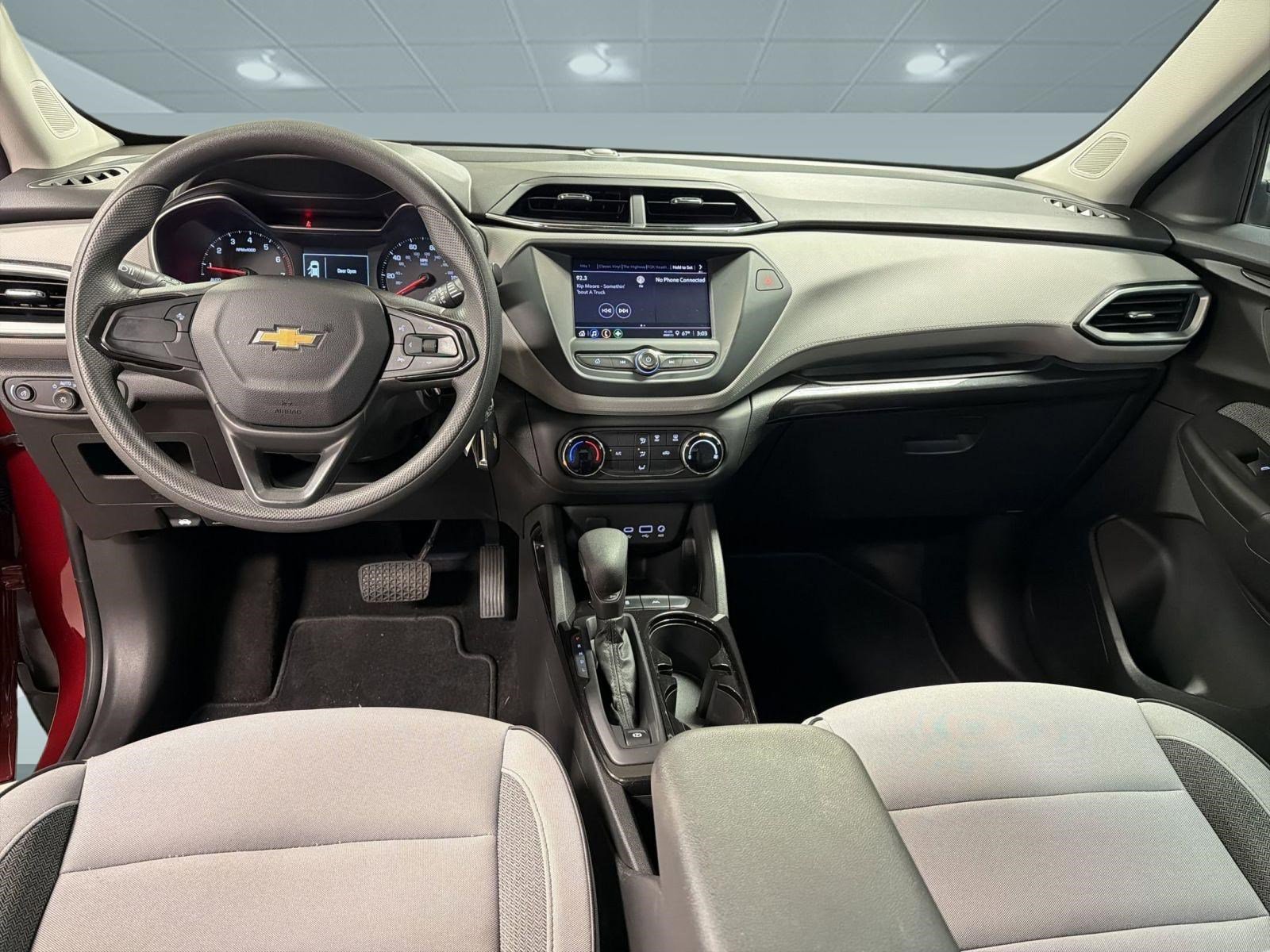 Used 2023 Chevrolet TrailBlazer LS image 16