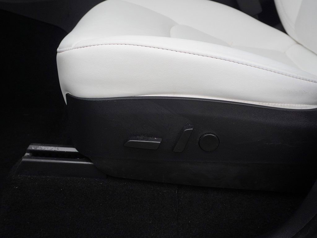 Used 2020 Tesla Model Y Performance image 28