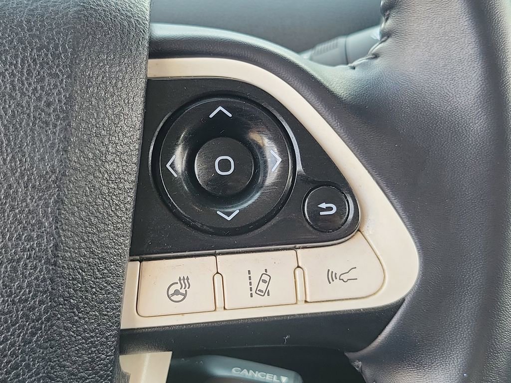 Used 2019 Toyota Prius Prime Advanced FWD image 6