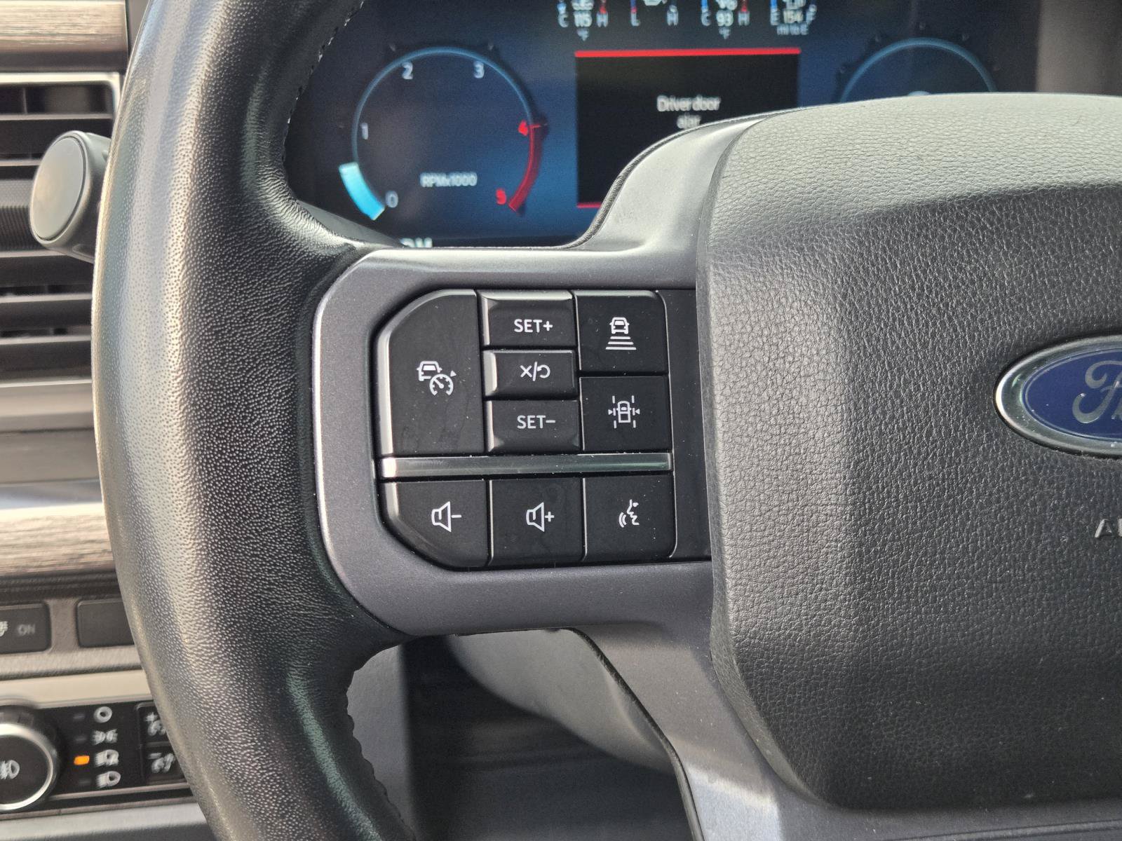 Used 2023 Ford F450 Lariat w/ Lariat Ultimate Package AWD/4WD image 26
