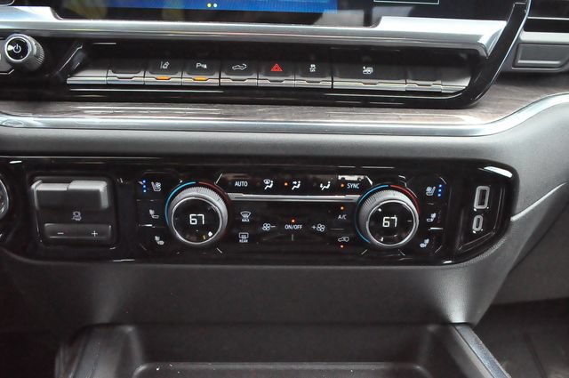 Used 2024 Chevrolet Silverado 2500 LTZ w/ LTZ Convenience Package AWD/4WD image 35