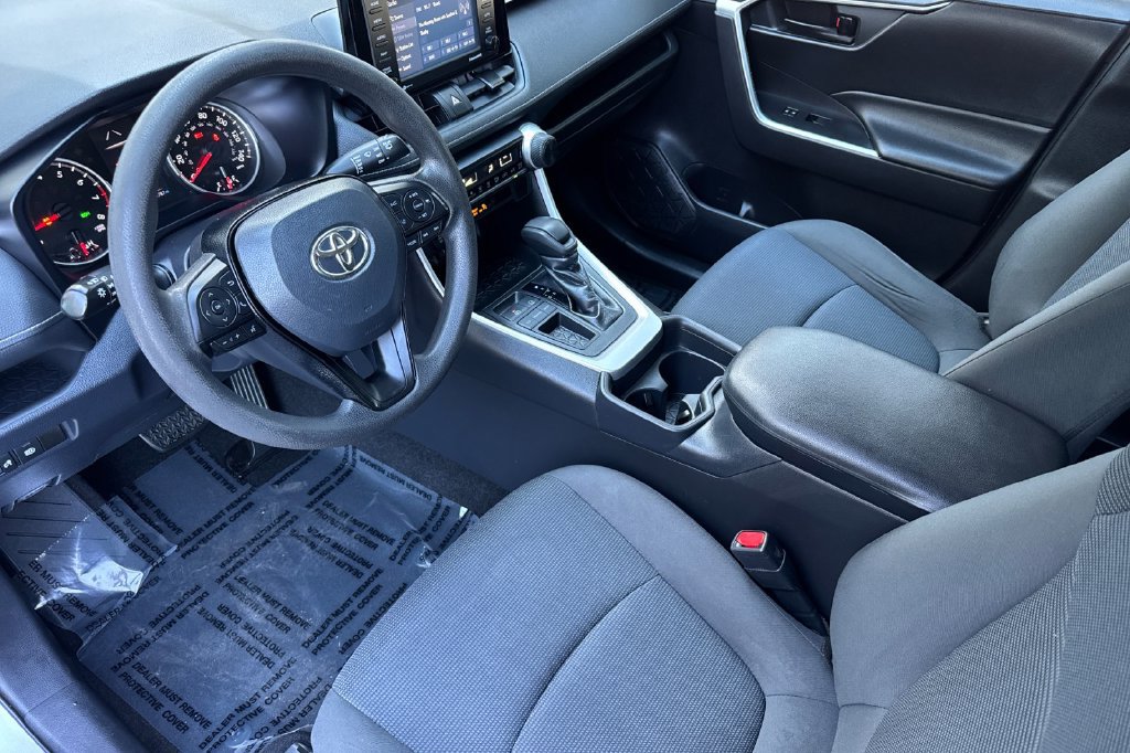 Certified 2020 Toyota RAV4 LE w/ Carpet Mat Package FWD image 9