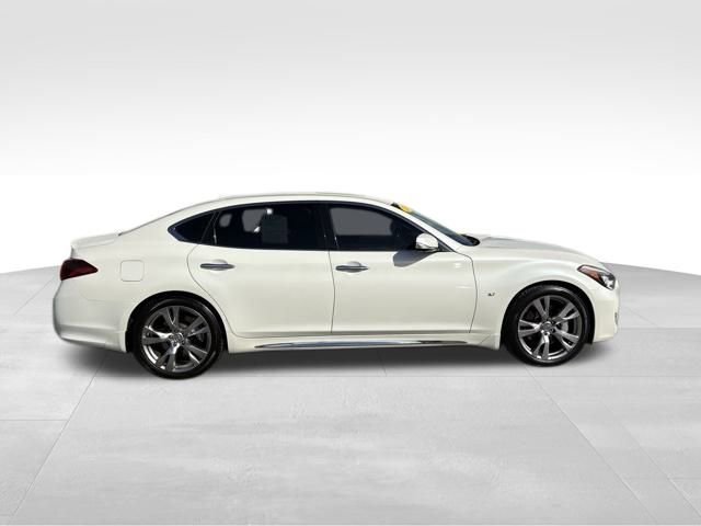 Used 2017 INFINITI Q70 L 3.7 w/ Deluxe Touring Package image 9