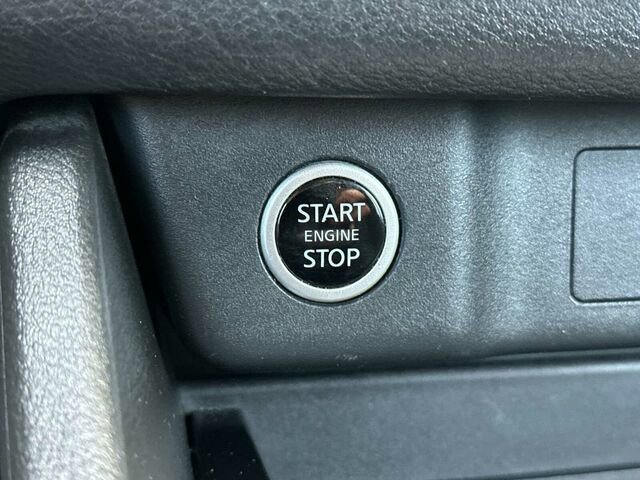 Used 2023 Nissan Rogue S image 26