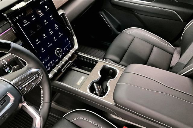 Used 2025 GMC Acadia Denali w/ Super Cruise Package image 17