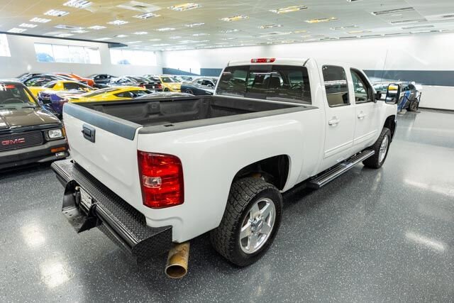Used 2011 Chevrolet Silverado 2500 LTZ w/ LTZ Plus Package AWD/4WD image 8