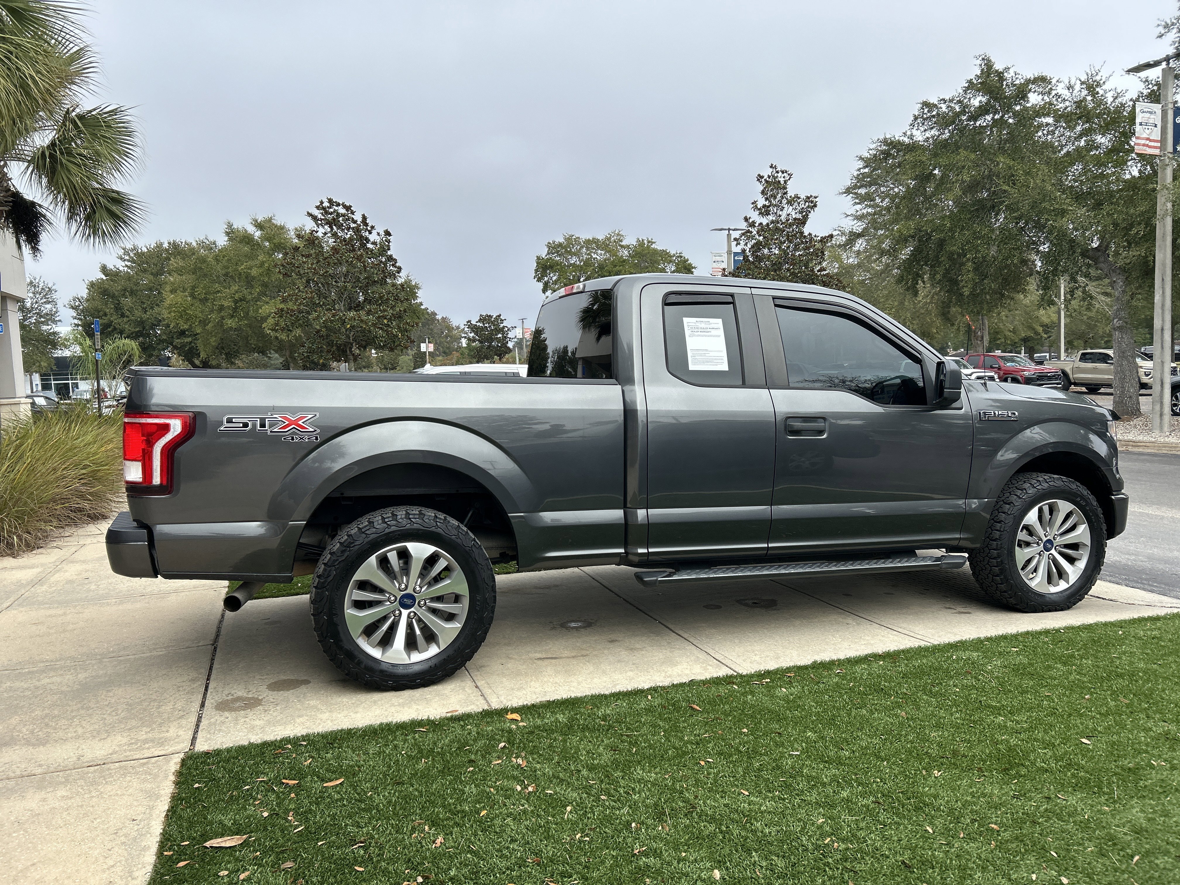 Used 2017 Ford F150 XL w/ Equipment Group 101A Mid image 8