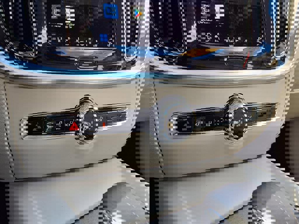 Used 2024 Volvo S60 B5 Plus image 40