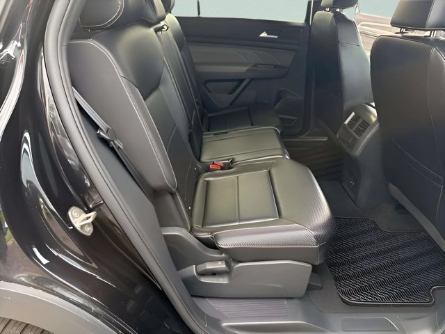 Certified 2022 Volkswagen Atlas Cross Sport SE AWD/4WD image 18
