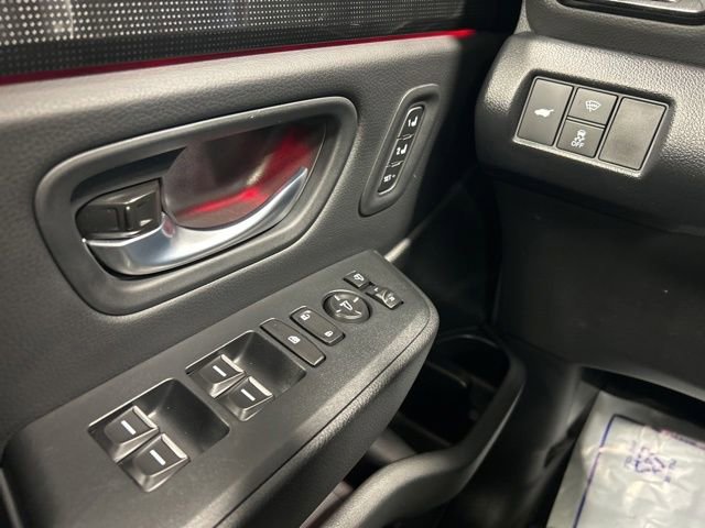 Certified 2025 Honda Pilot Black Edition image 33
