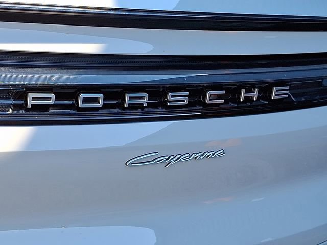 New 2026 Porsche Cayenne E-Hybrid Coupe AWD/4WD image 22
