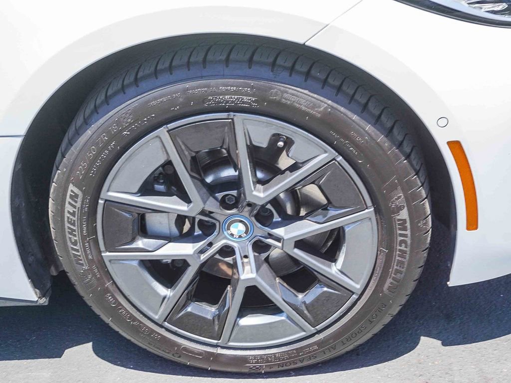 Used 2024 BMW i4 xDrive40i AWD/4WD image 9