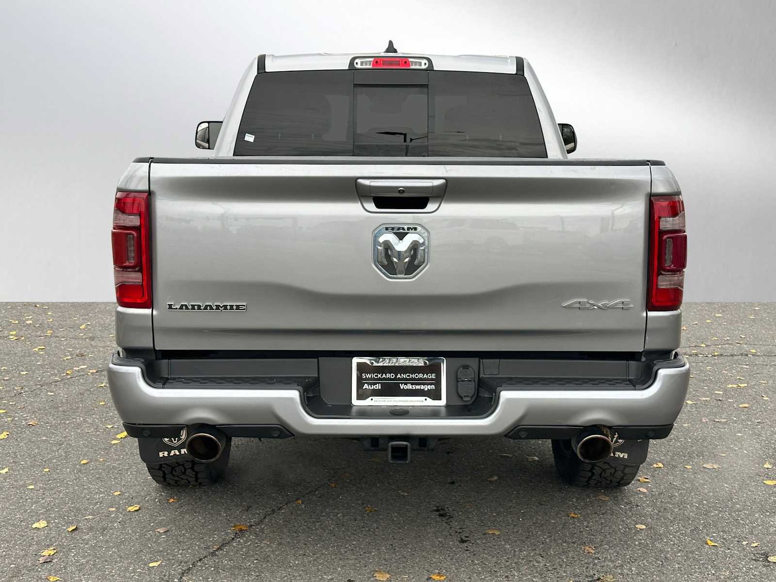 Used 2022 RAM 1500 Laramie w/ Sport Appearance Package image 4