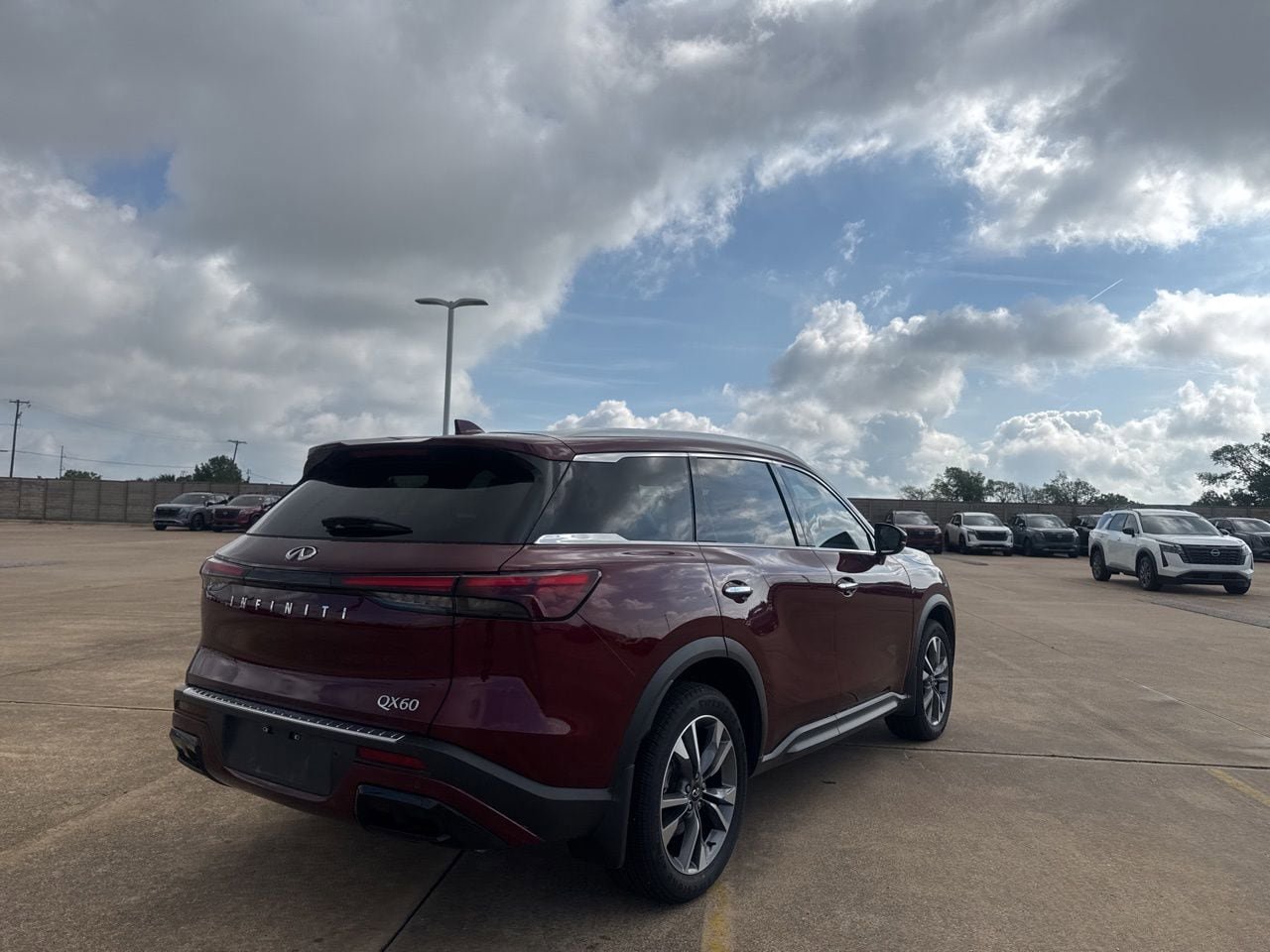 Used 2023 INFINITI QX60 Luxe w/ Cargo Package FWD image 21