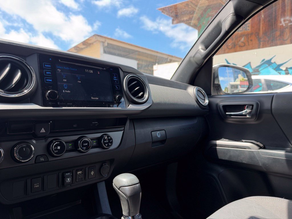 Used 2018 Toyota Tacoma TRD Sport AWD/4WD image 18