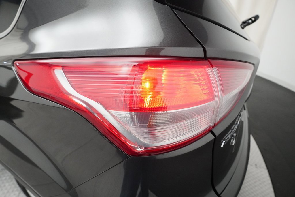 Used 2016 Ford Escape SE w/ SE Leather Comfort Package image 32