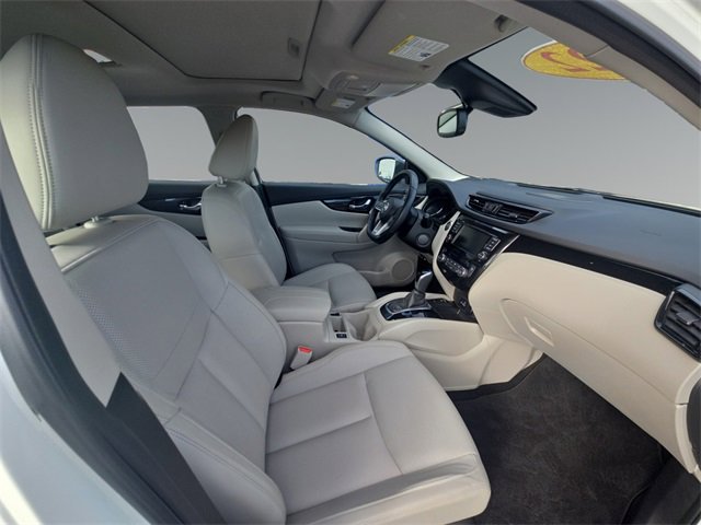 Used 2022 Nissan Rogue Sport SL w/ Premium Package image 19