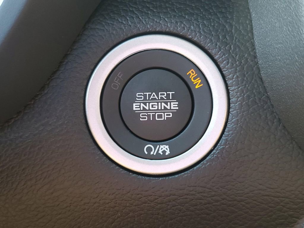 New 2025 RAM 2500 Laramie AWD/4WD image 32