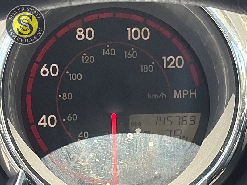 Used 2004 Toyota Matrix FWD image 25