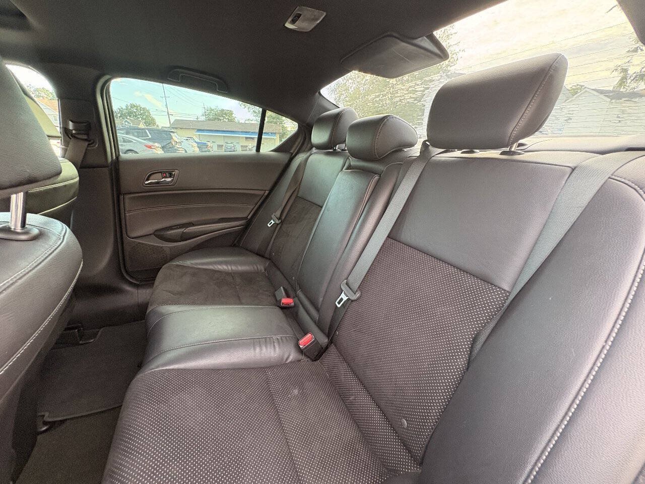 Used 2016 Acura ILX w/ Technology & A-SPEC Package FWD image 18