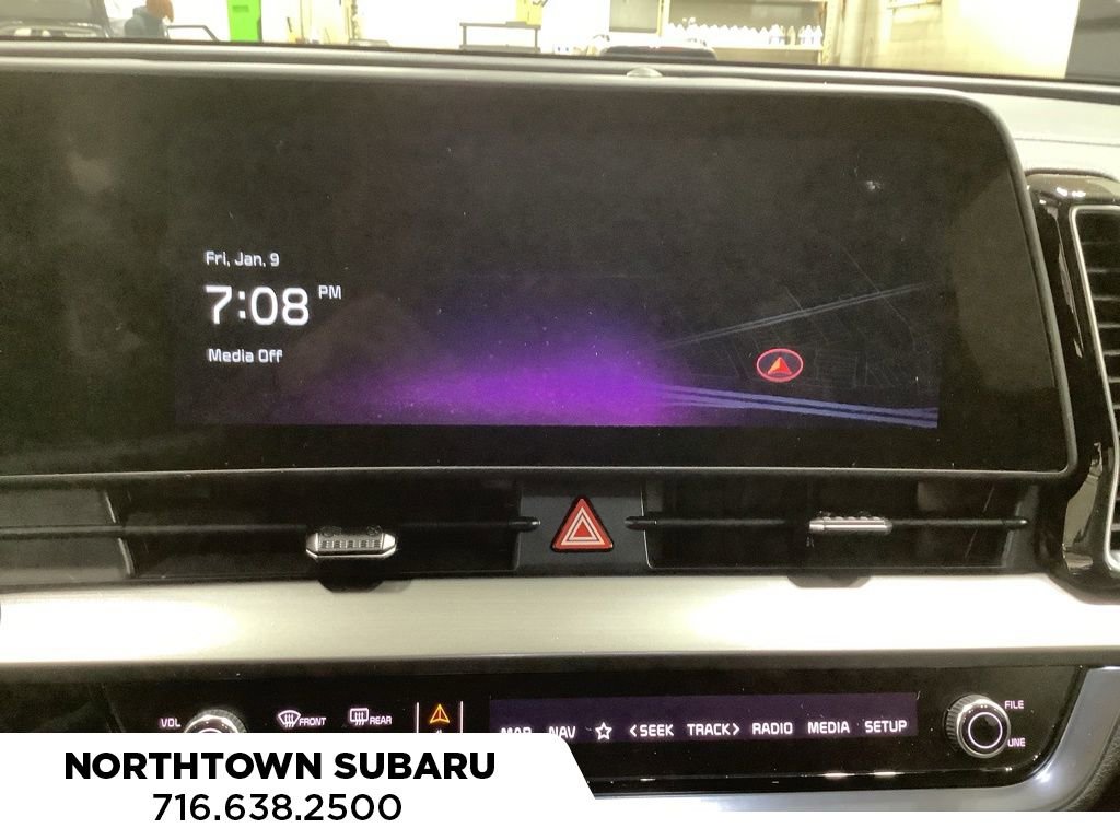 Used 2025 Kia Sportage EX w/ Premium Package image 3