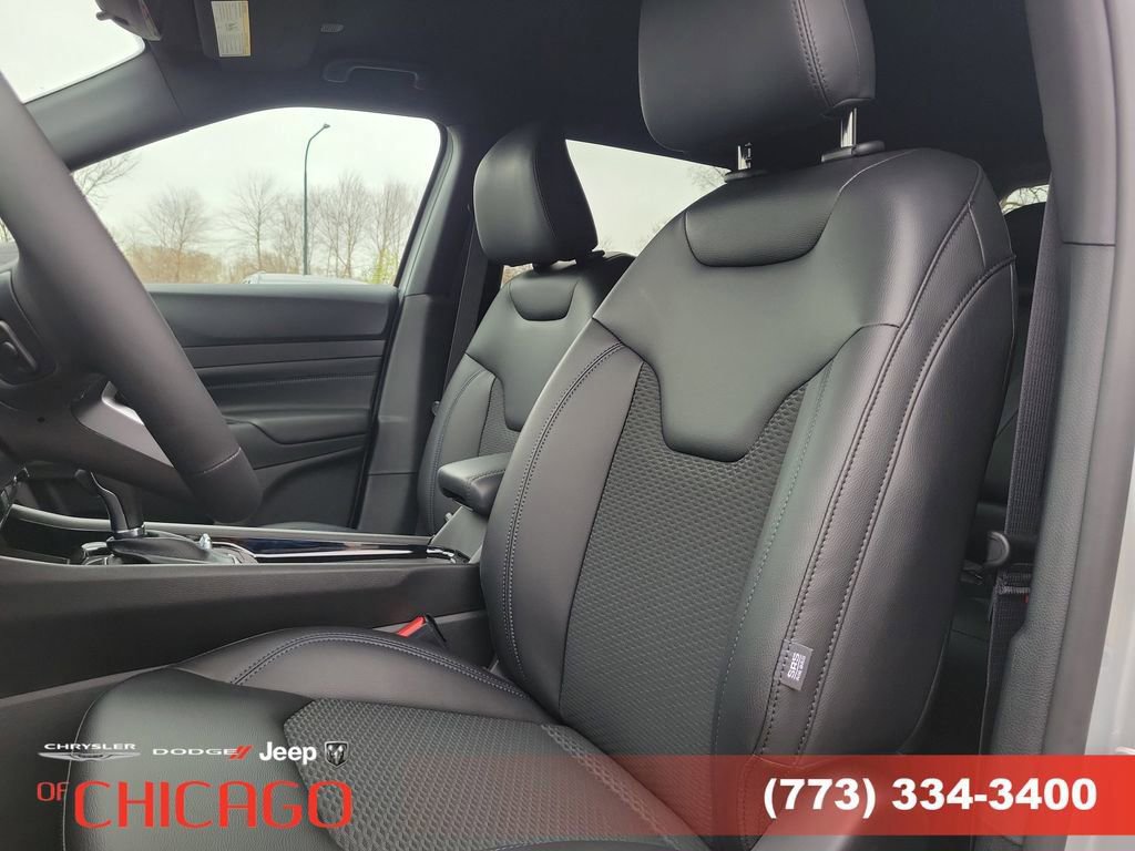 New 2026 Jeep Compass Latitude image 17