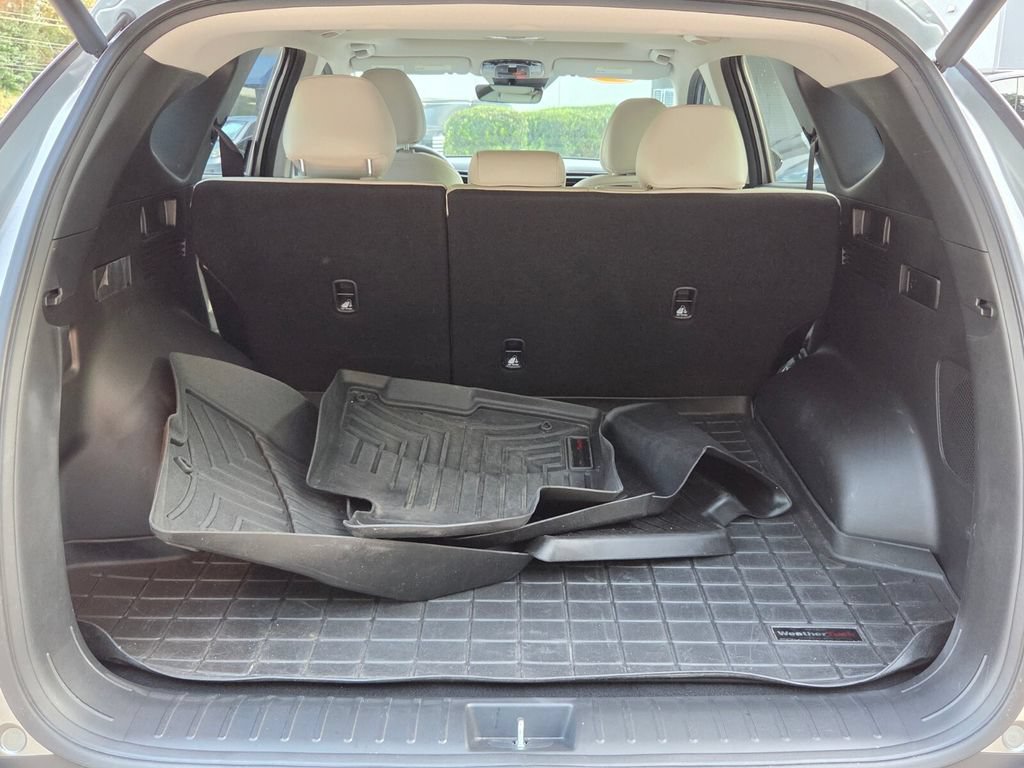 Used 2022 Hyundai Tucson SEL w/ Convenience + Premium Package FWD image 16