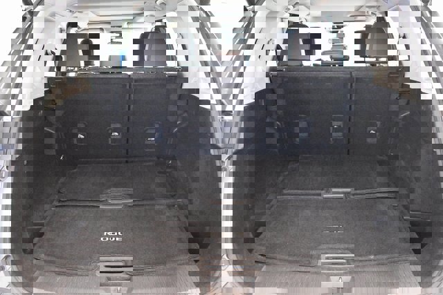 Used 2023 Nissan Rogue SL w/ SL Premium Package image 18