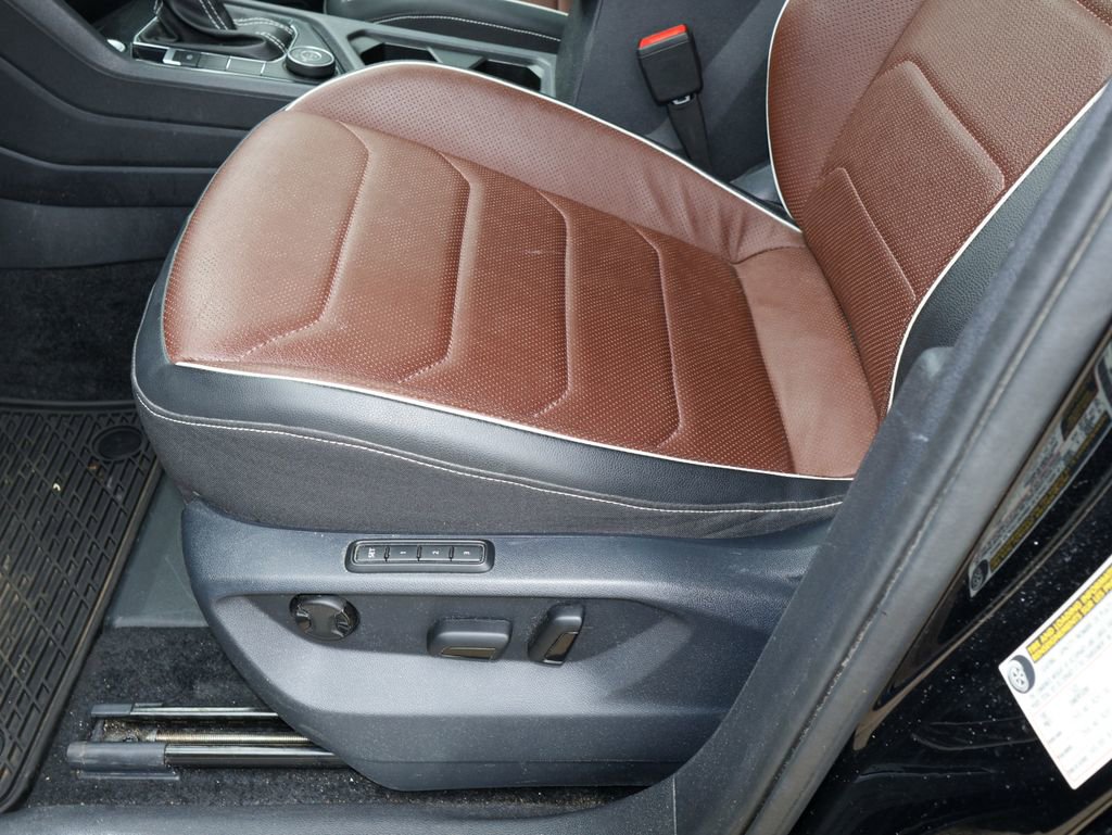 Certified 2024 Volkswagen Tiguan SEL R-Line AWD/4WD image 14