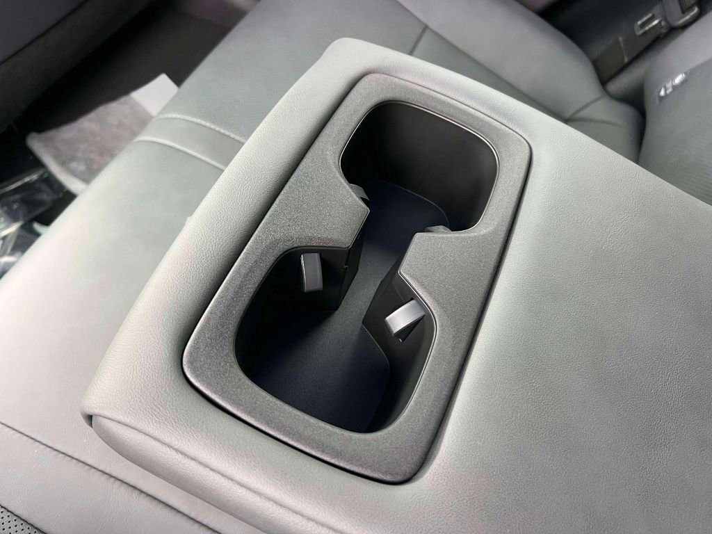 New 2026 Lexus RZ 450e AWD image 10