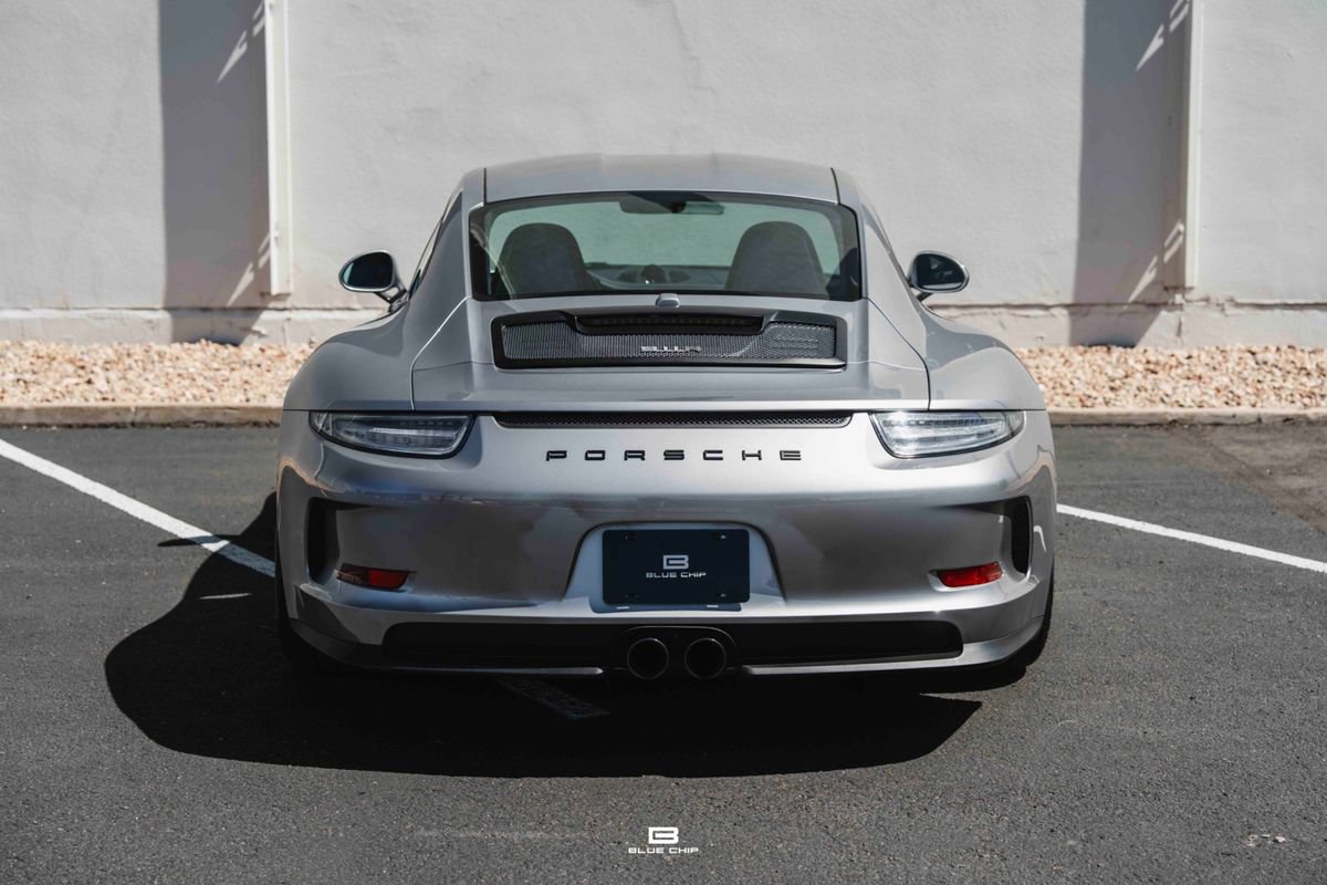 Used 2016 Porsche 911 R RWD image 15