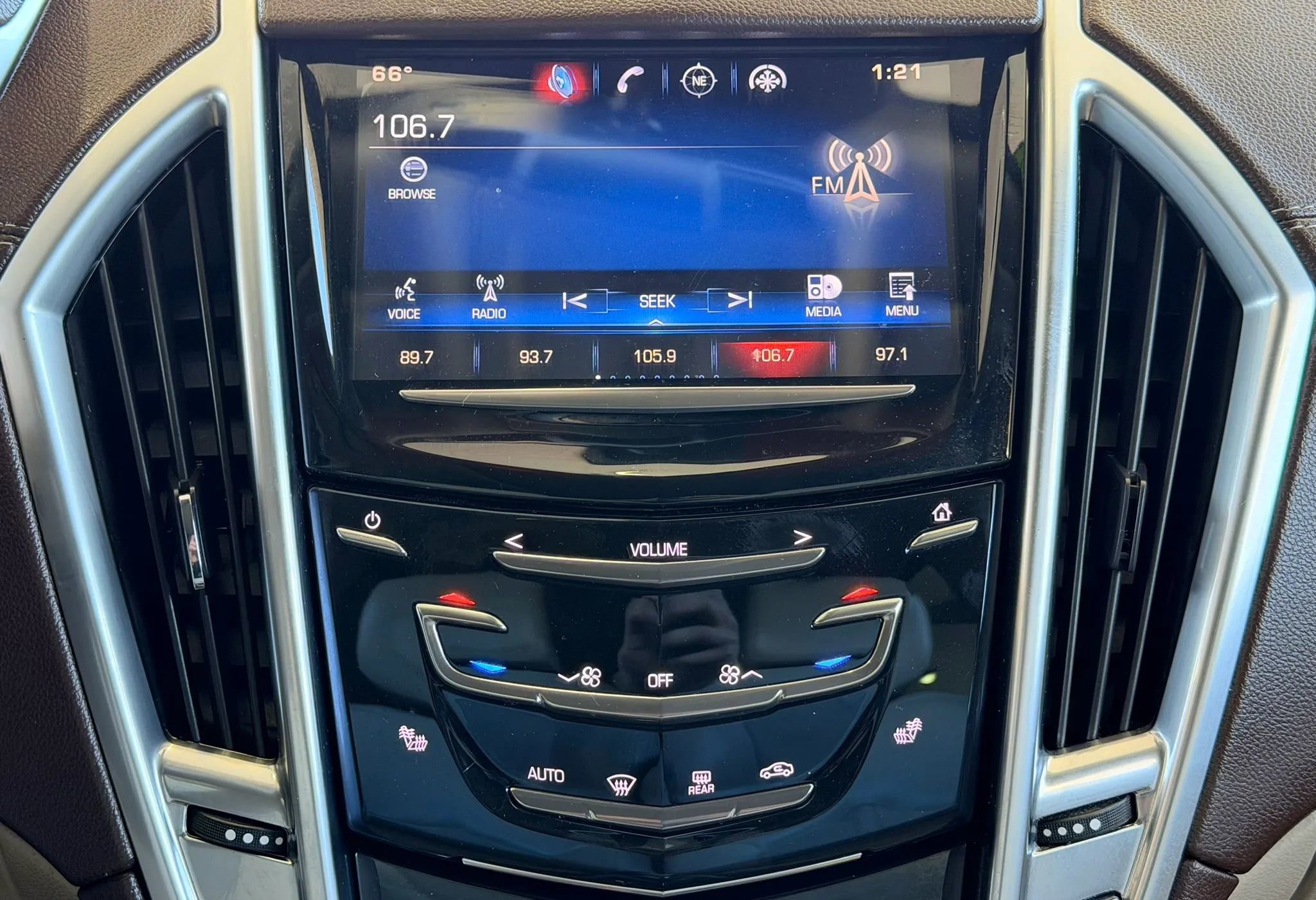 Used 2015 Cadillac SRX Performance w/ Driver Awareness Package FWD image 16