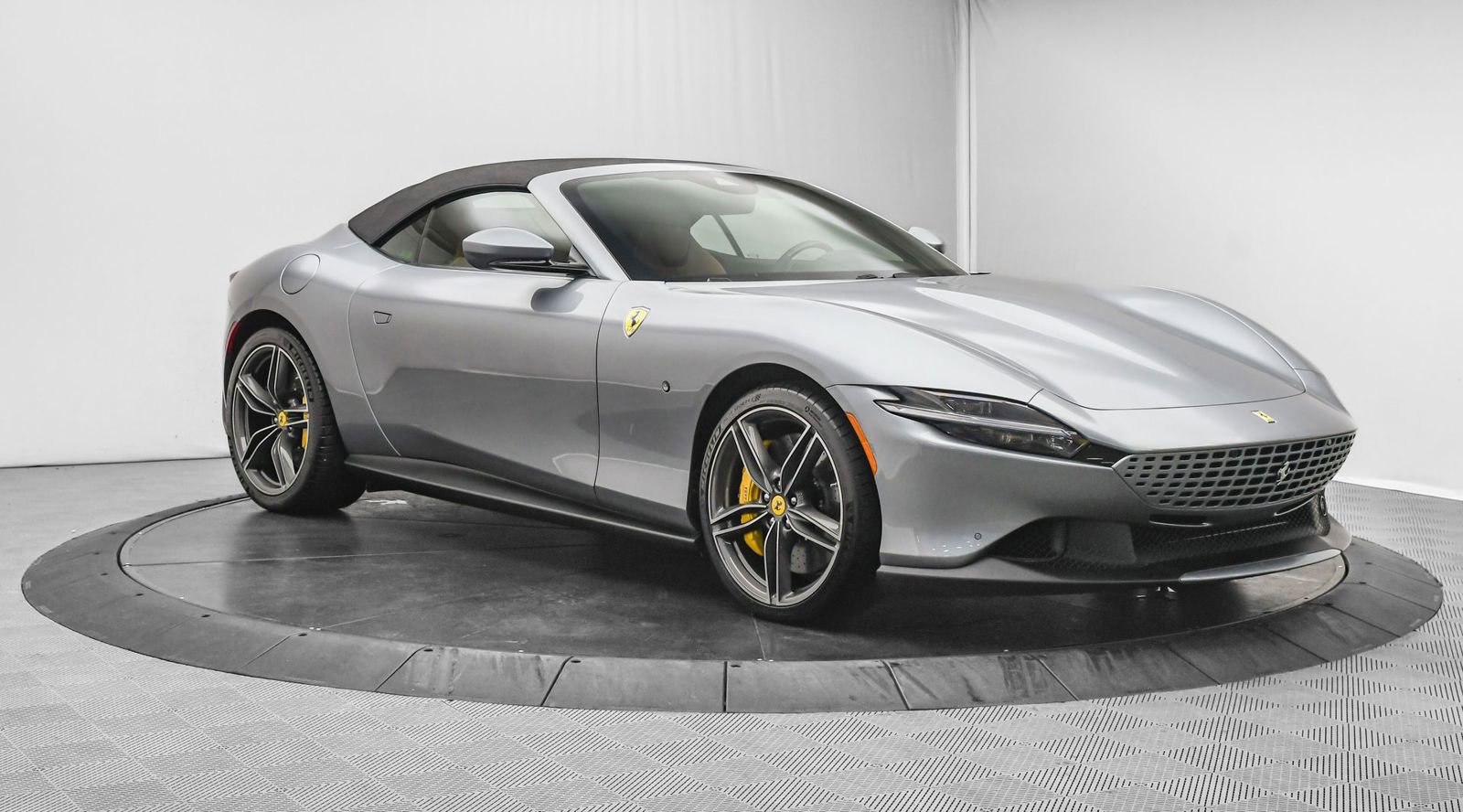 Certified 2025 Ferrari Roma Spider image 59