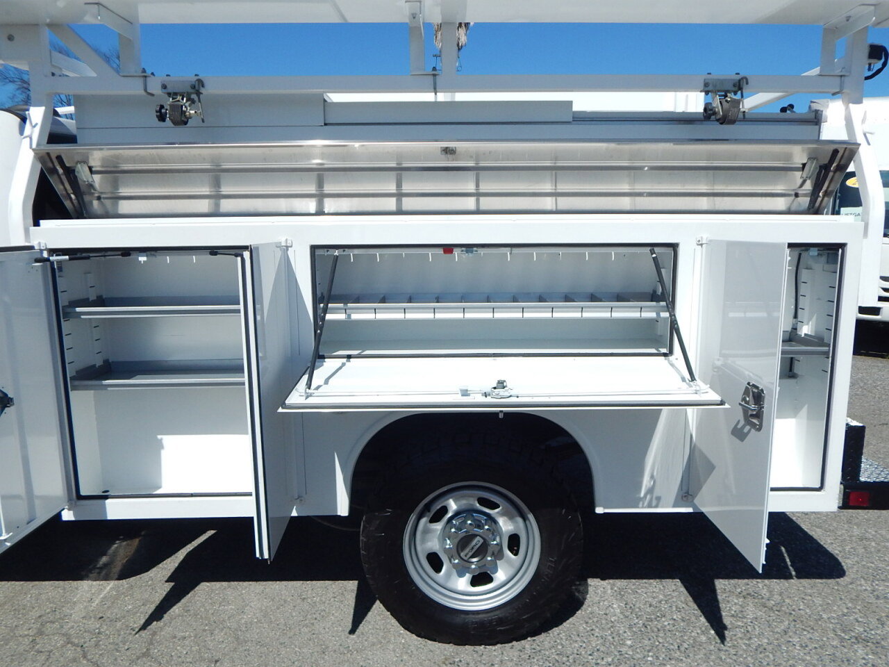 Used 2020 Ford F350 XL w/ Power Equipment Group image 14