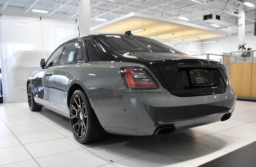 Used 2023 Rolls-Royce Ghost Black Badge w/ Black Badge Ghost Package AWD/4WD image 3