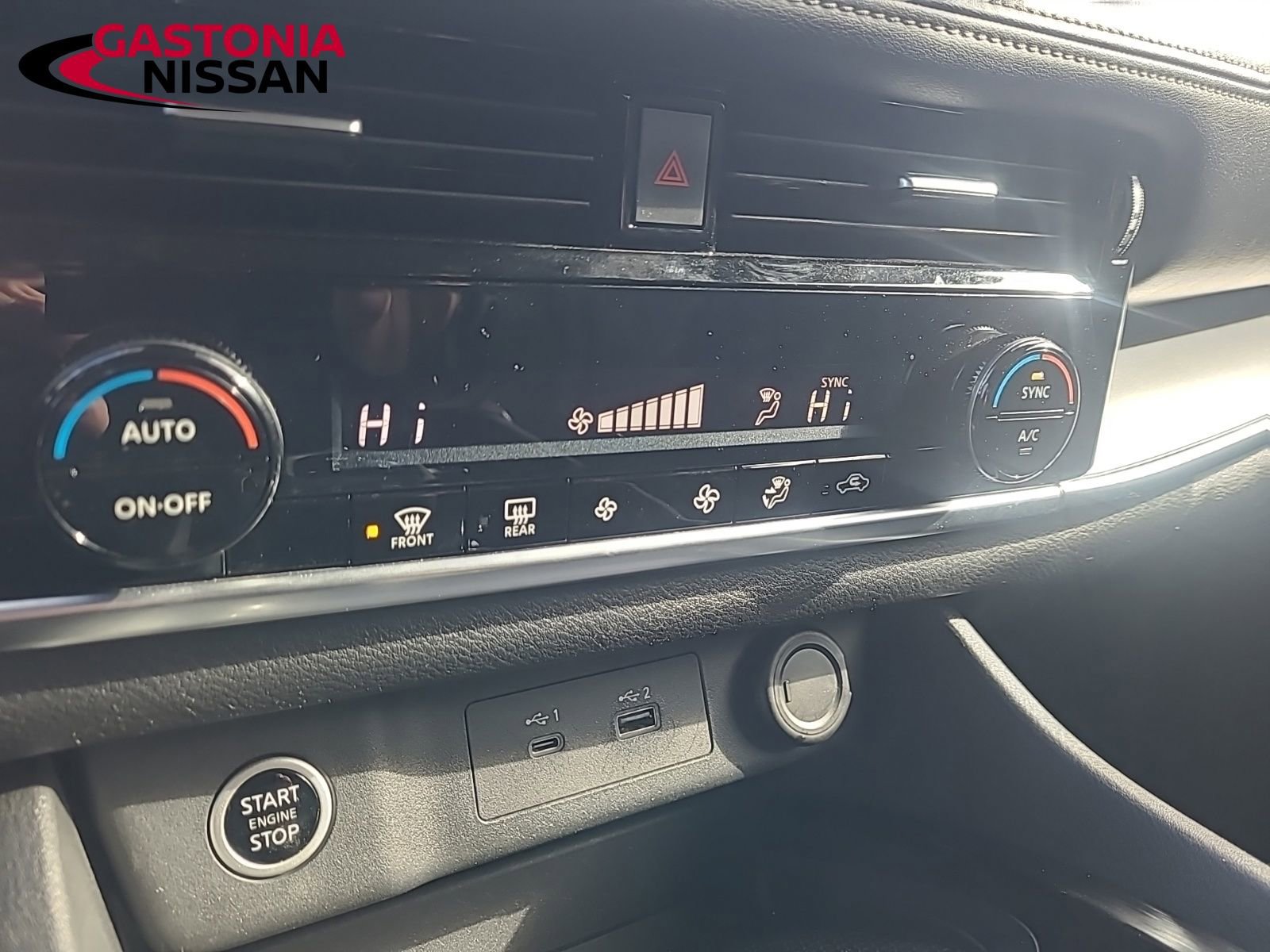 Used 2022 Nissan Rogue SV image 40