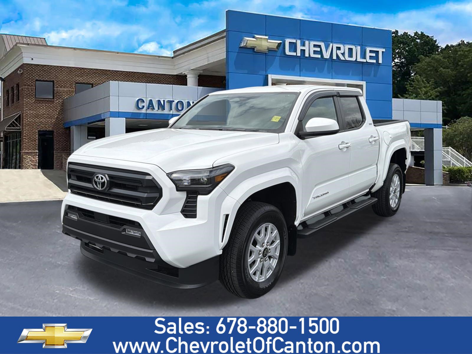 Used 2025 Toyota Tacoma SR5 RWD image 1