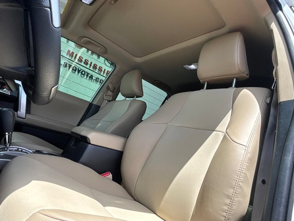 Used 2024 Toyota 4Runner SR5 Premium w/ Moonroof Package AWD/4WD image 10