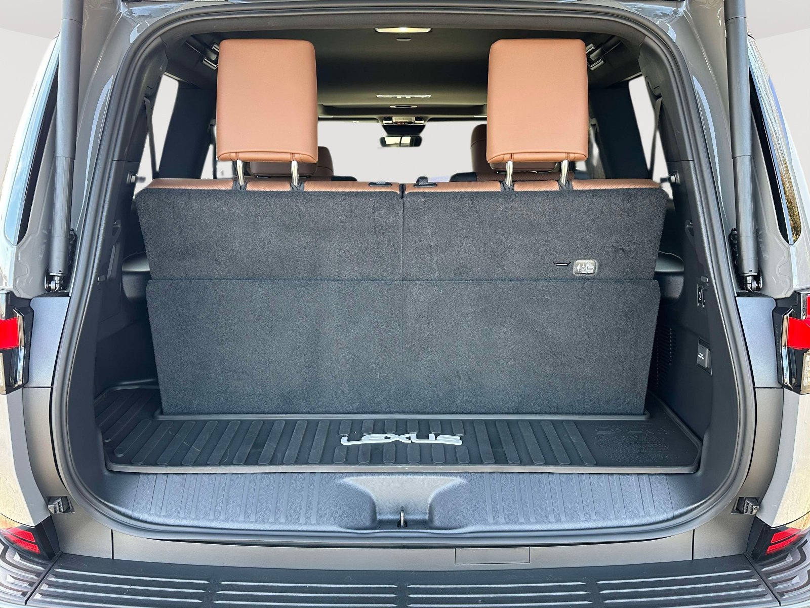 Used 2025 Lexus GX 550 image 35