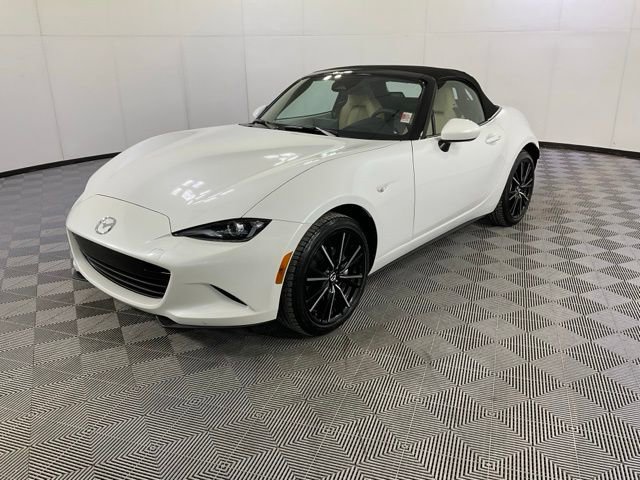 Used 2025 MAZDA MX-5 Miata Grand Touring w/ Weather Package image 7
